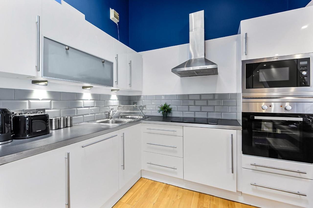 Spacious Contemporary 2 Bed Flat, Central Londen Buitenkant foto