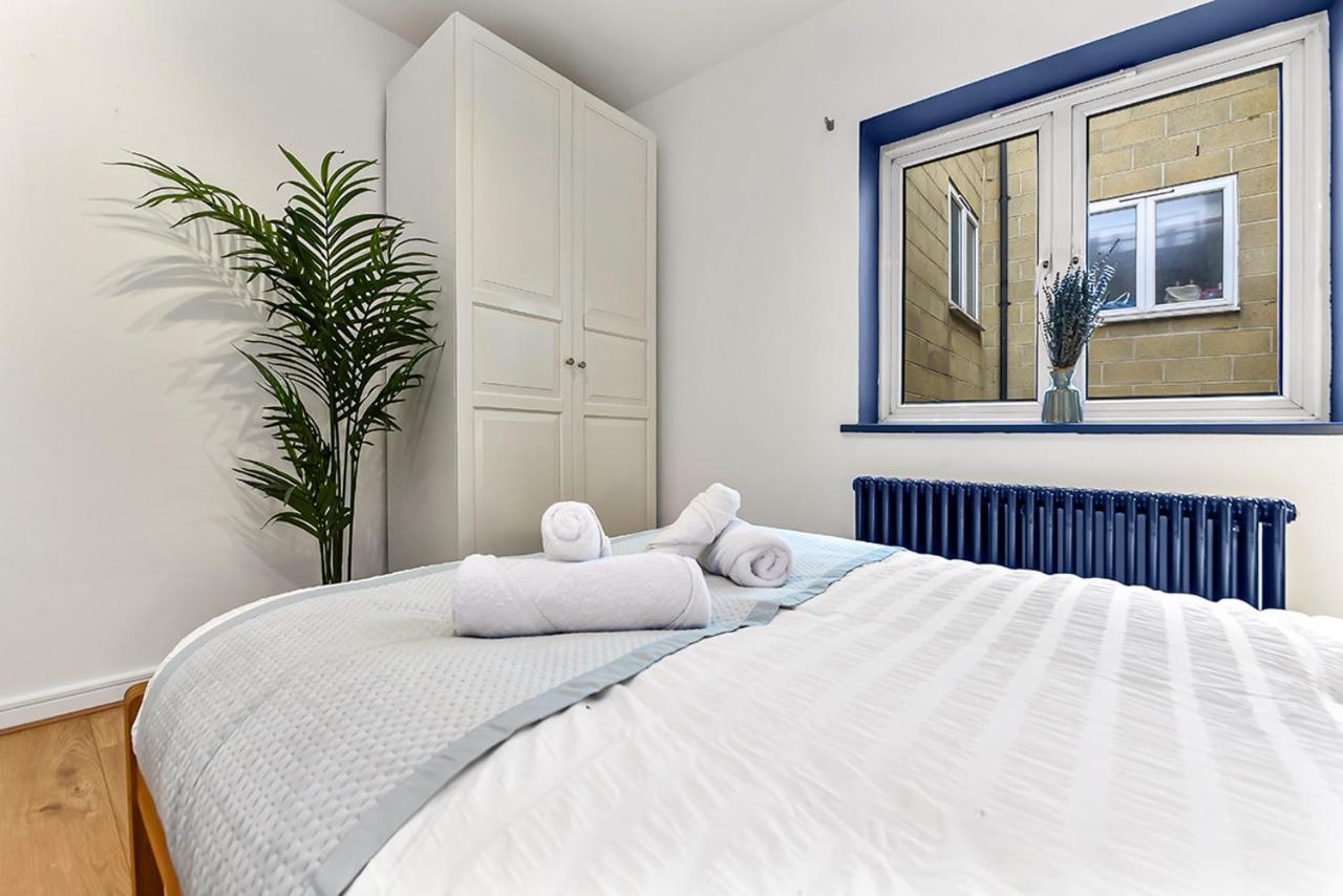 Spacious Contemporary 2 Bed Flat, Central Londen Buitenkant foto