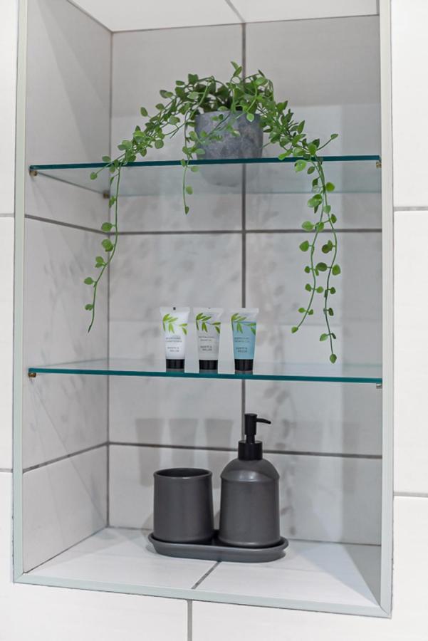 Spacious Contemporary 2 Bed Flat, Central Londen Buitenkant foto